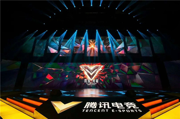超競(jìng)集團(tuán)正式發(fā)布！浚源傾心設(shè)計(jì)的全國首家全功能專業(yè)電競(jìng)產(chǎn)業(yè)園——“上海國際新文創(chuàng)電競(jìng)中心”精彩亮相，競(jìng)放勢(shì)能！